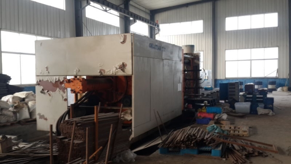 設(shè)備搬運就位